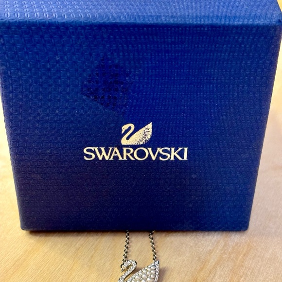 Iconic Swarovski Swan Necklace - Picture 12 of 12